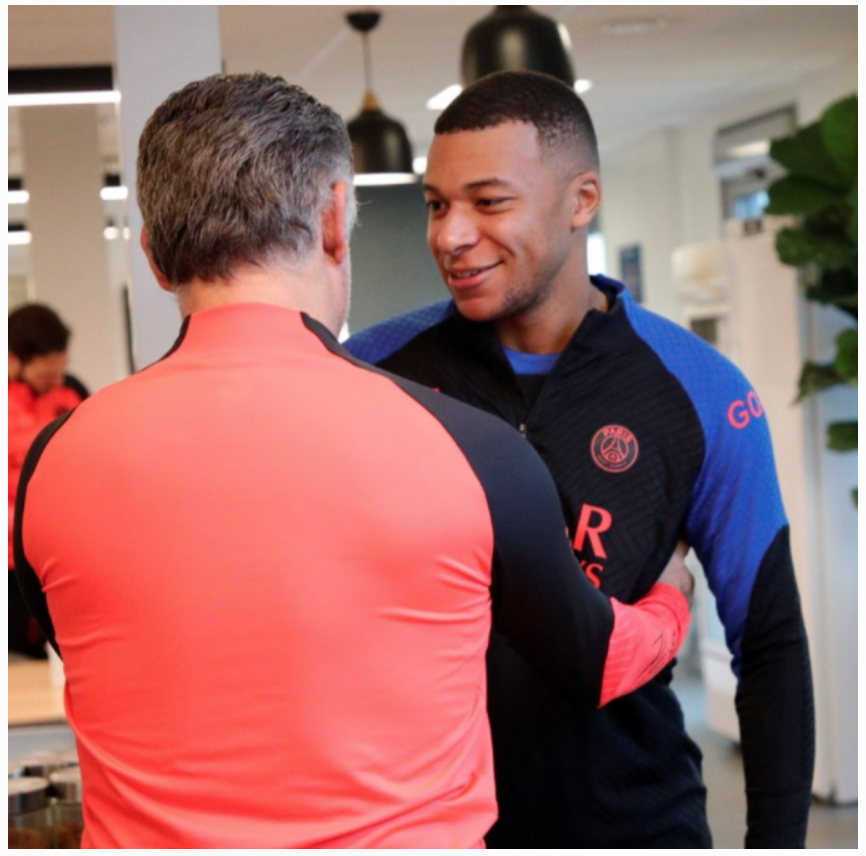 Mbappe trở lại PSG trong ngày 21/12 - Tin tức cập nhật liên tục trên nhà cái UK88